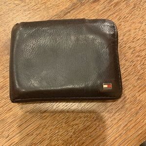 Tommy Hilfiger leather wallet